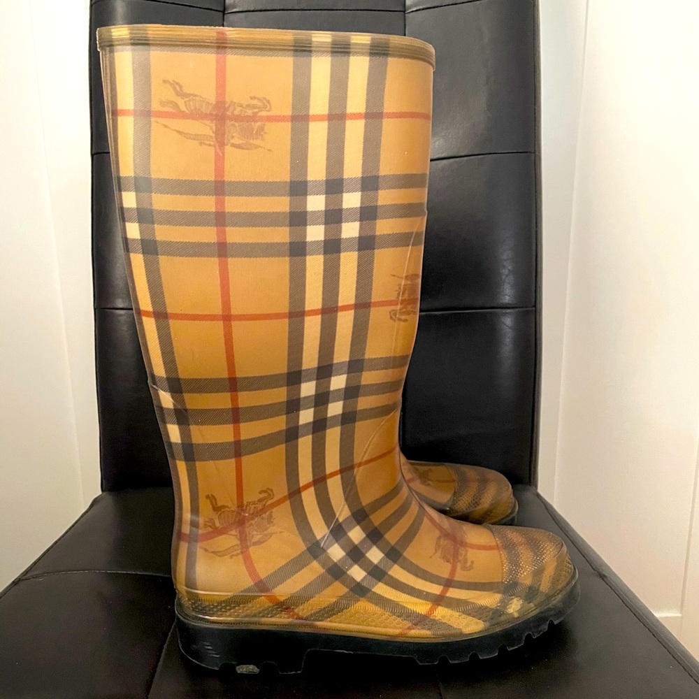 Burberry rain boots